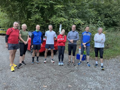 Ein nicht komplettes Gruppenfoto, weil einige Läufer/-innen schon etwas früher gestartet waren.
